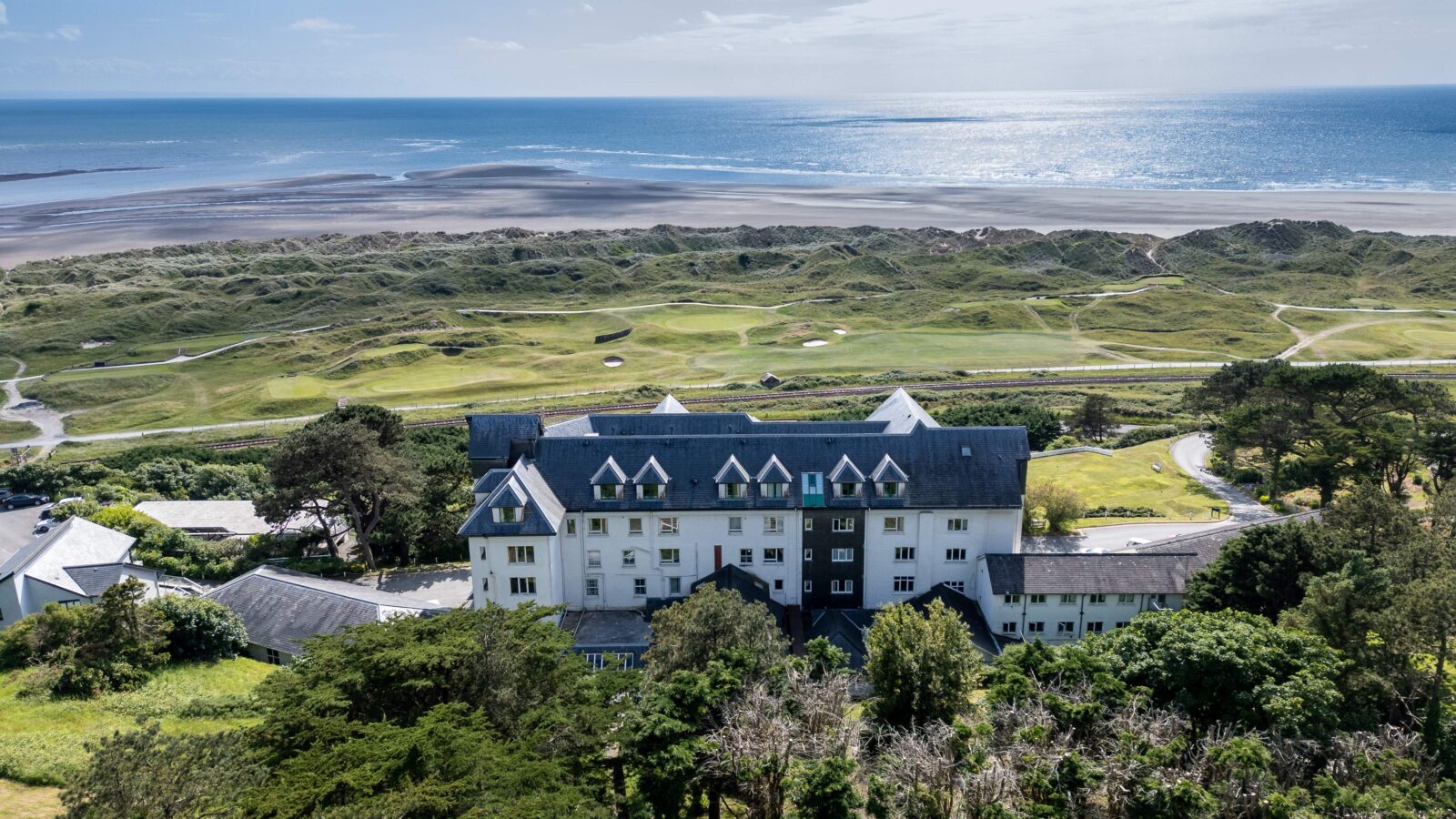 Luxury Coastal Hotel in Wales, Trefeddian in Aberdyfi overlooking Cardigan Bay